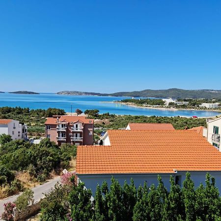 שיבניק Apartment Luka With Balcony, Sea View And Free Parking מראה חיצוני תמונה