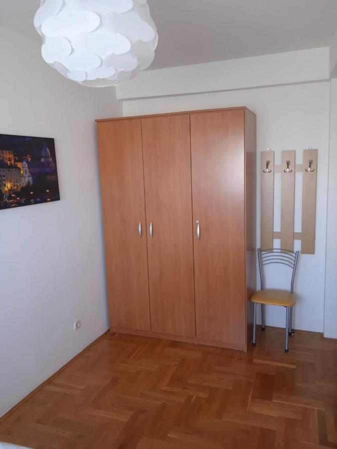 שיבניק Apartment Luka With Balcony, Sea View And Free Parking מראה חיצוני תמונה